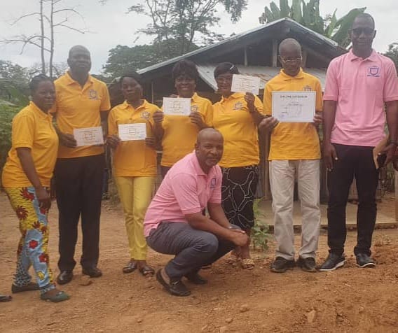 Remise des Attestations à l'École Biblique Emmaüs